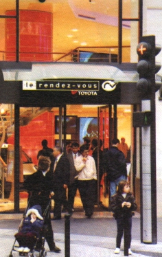 Toyota show room in Paris