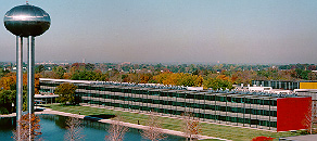 r&d-center.JPG (32661 Byte)